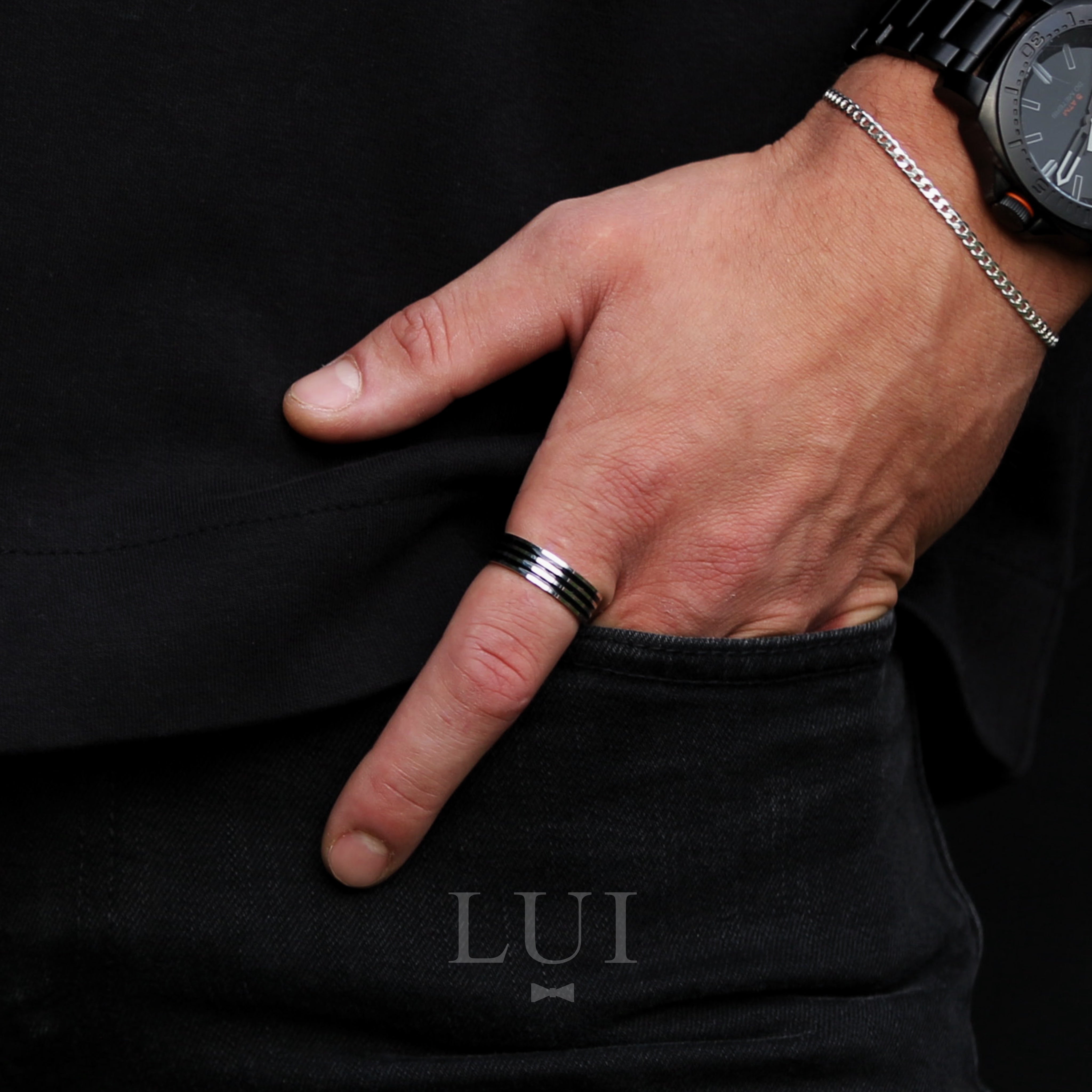 Anillo Black Line Bond